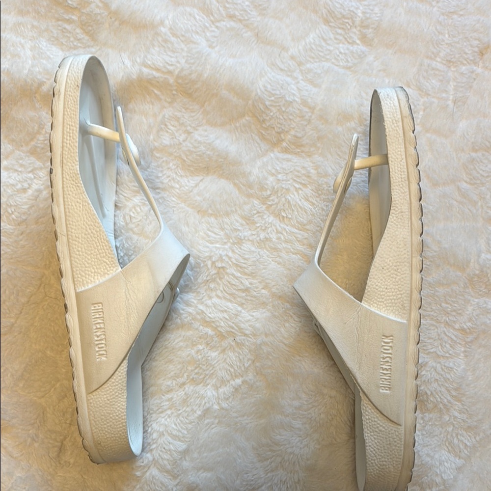 Eva Men’s size 12-12.5 Birkenstock White Sandals with Buckle - Picture 3 of 6